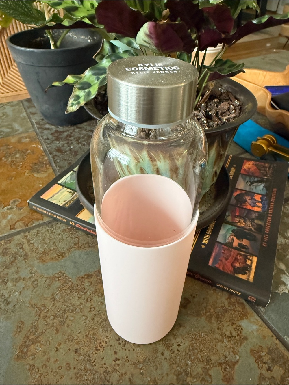 Kylie Cosmetics 20 oz Glass Water Bottle w/ Pink Silicone NWOB